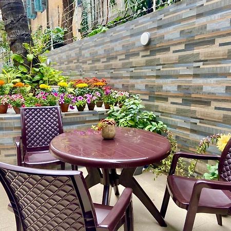 Regent Vatika Hotel Calcutta Buitenkant foto